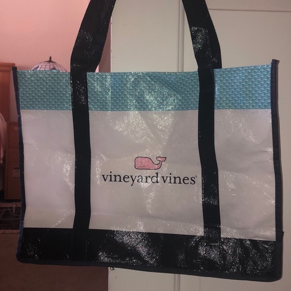 Vineyard vines reusable bag - Picture 2 of 4